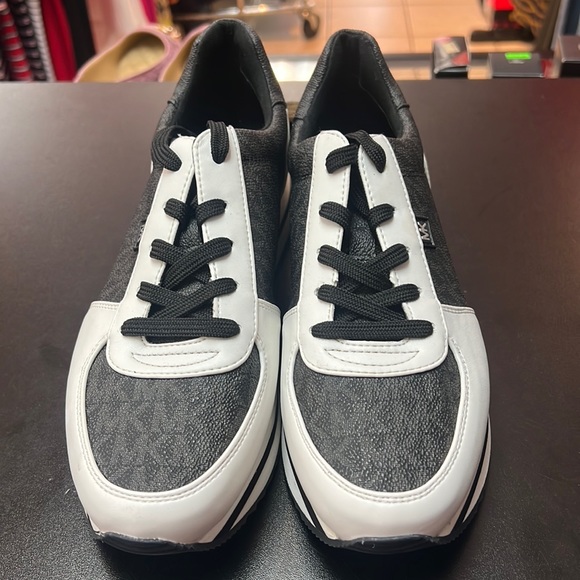 COPY - Michael Kors  Monique Trainer Running sneakers size 9 new no box! - Picture 1 of 5